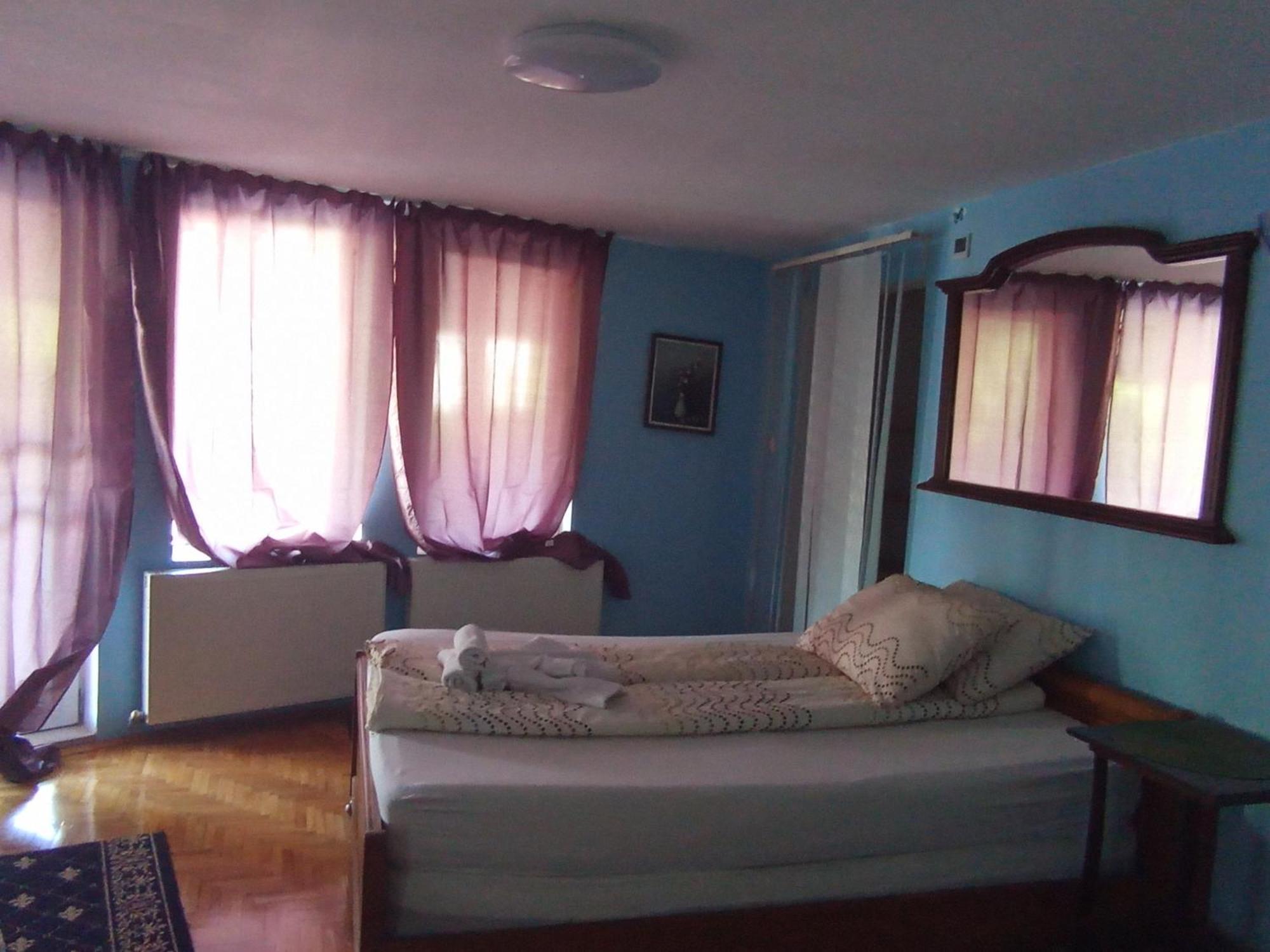 Casa Tudor トゥルダ エクステリア 写真